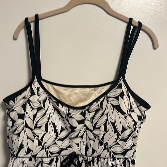 Floral Tankini Top - Picture 4 of 6